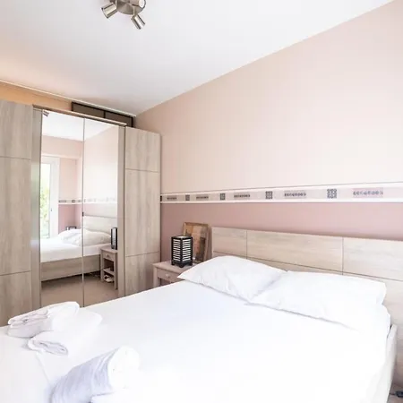 Beauvallon Furnished Flat * Cannes