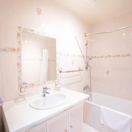 Beauvallon Furnished Flat * Cannes