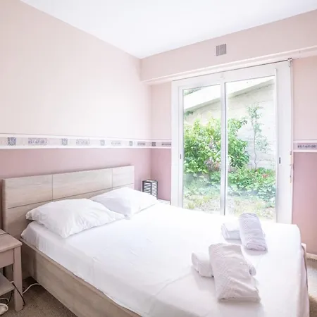 Beauvallon Furnished Flat * Канны